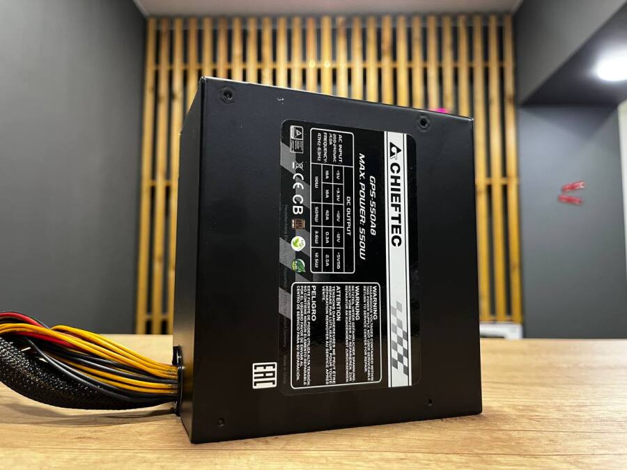 Блок питания 550W Chieftec GPS-550A8
